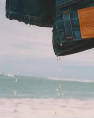 Jeans Levi's® Waterless en plan rapproché