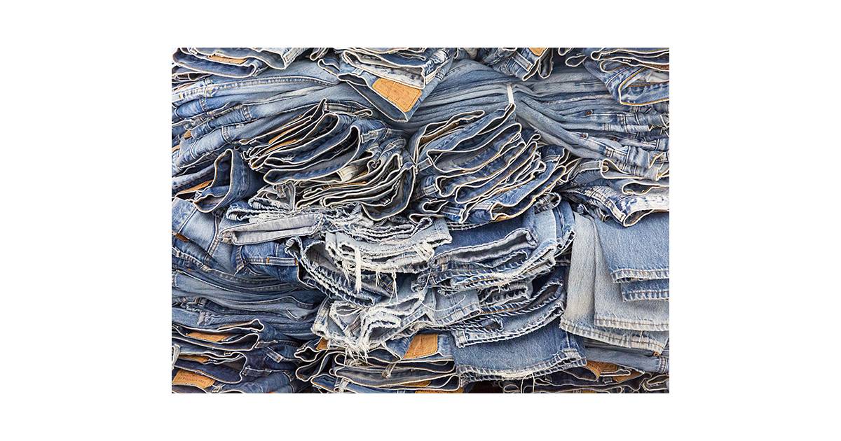 Is Denim Sustainable? A Look Into The Environmental Impact of Denim