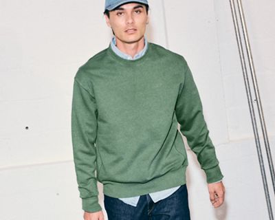 Our denim and shirts were made for each other—and this Authentic Button-Down Shirt proves it. We designed it with a casual, relaxed fit and a classic button-down front.