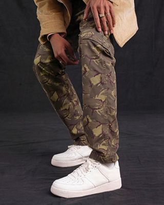 Utility Trend. Yellow flannel.