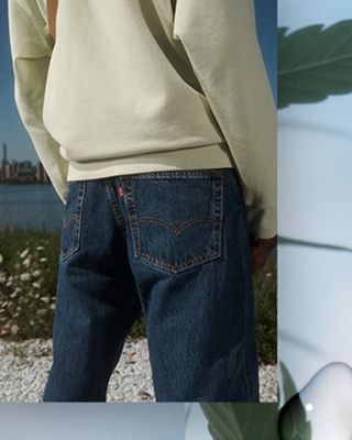 Models wearing 551z Authentic Straight jeans