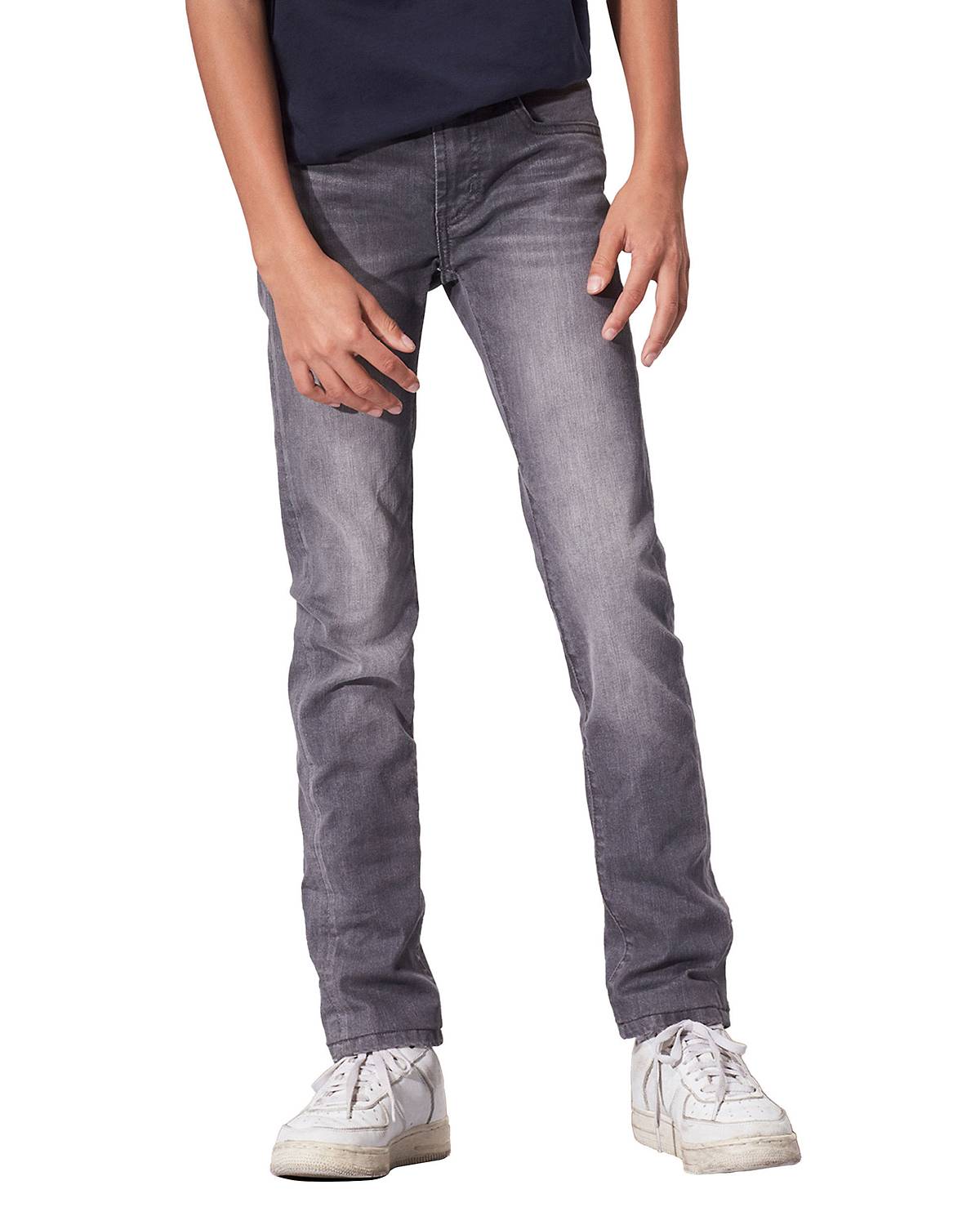 Boy wearing 510™ Skinny Fit Jeans