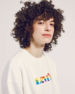 LEVI'S® PRIDE RELAXED GRAPHIC CREWNECK SWEATSHIRT