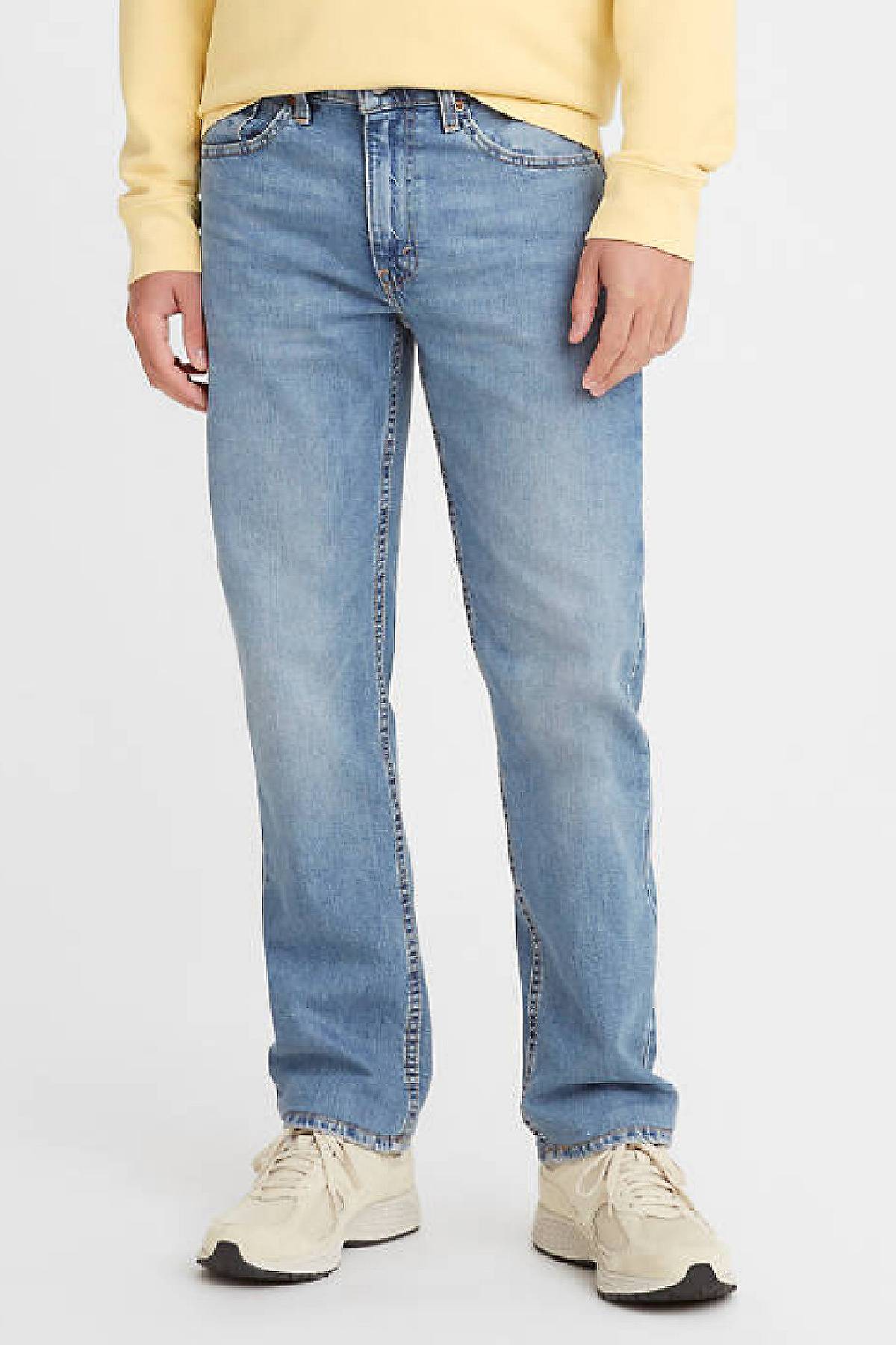 Model wearing 514™ Straight jeans